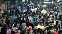 Despite rising corona cases, huge crowd seen at Dadar Market