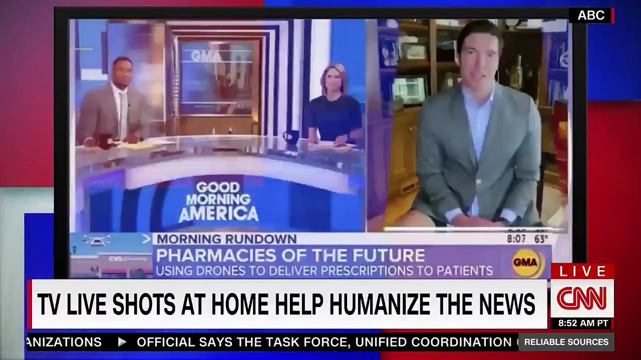 La CNN muestra imágenes de alguno de sus presentadores emitiendo en ropa interior para "humanizar las noticias" y generar opiniones más favorables hacia ellos
