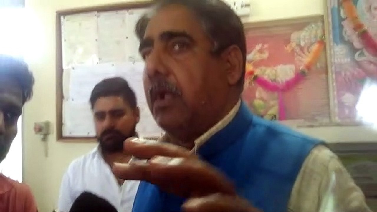 अध्यक्ष पद के चुनाव के दौरान कई राउंड फायरिंग से फैली दहशत