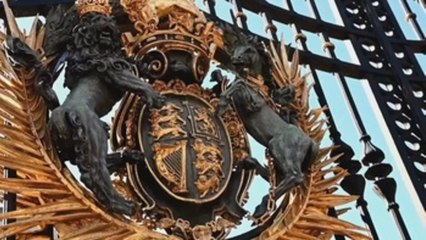 Buckingham, presionado ante las acusaciones de racismo