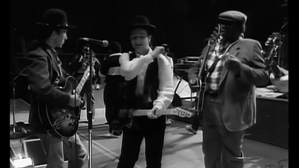 U2 - When Love Comes To Town