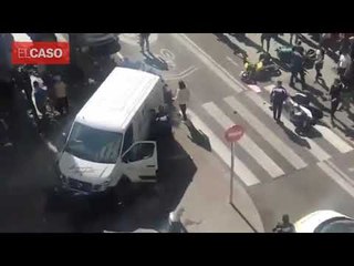 Pánico en el centro de Madrid: un magrebí roba una furgoneta a punta de cuchillo