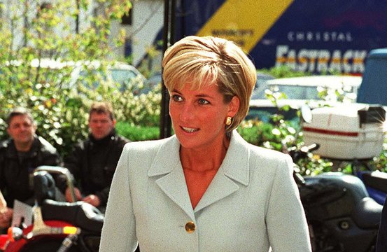 Fonte da realeza diz que princesa Diana ficaria 'orgulhosa' de Harry após entrevista