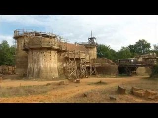 Guedelon: Construeixen un castell amb tècniques del segle XIII