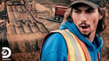 Parker Schnabel lucha por rescatar terreno lleno de limo | Fiebre del Oro | Discovery En Español