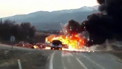 ELAZIĞ - Seyir halindeki LPG'li otomobil yandı