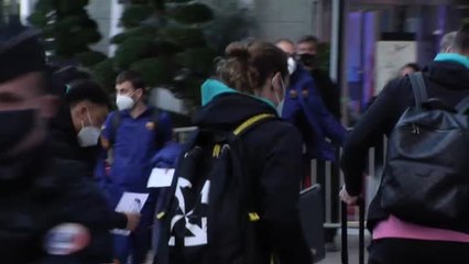 Télécharger la video: El Barça, en capilla en su cuartel general de París