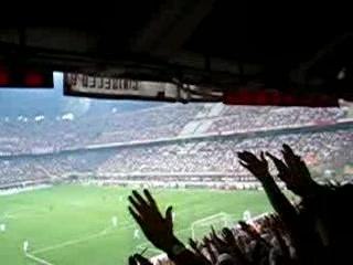 milan berlusconi pezzo di merda