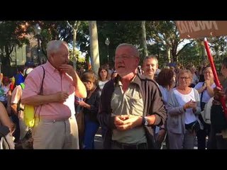 Un andalús defensa la independència als voltants del Parlament