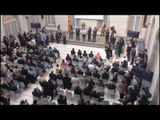 Aplaudiments dels alcaldes a l'auditori del Parlament