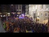 Plaça Sant Jaume plena després de proclamar la independència