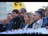 Prop de 200 alcaldes catalans protesten a Brussel·les pels 