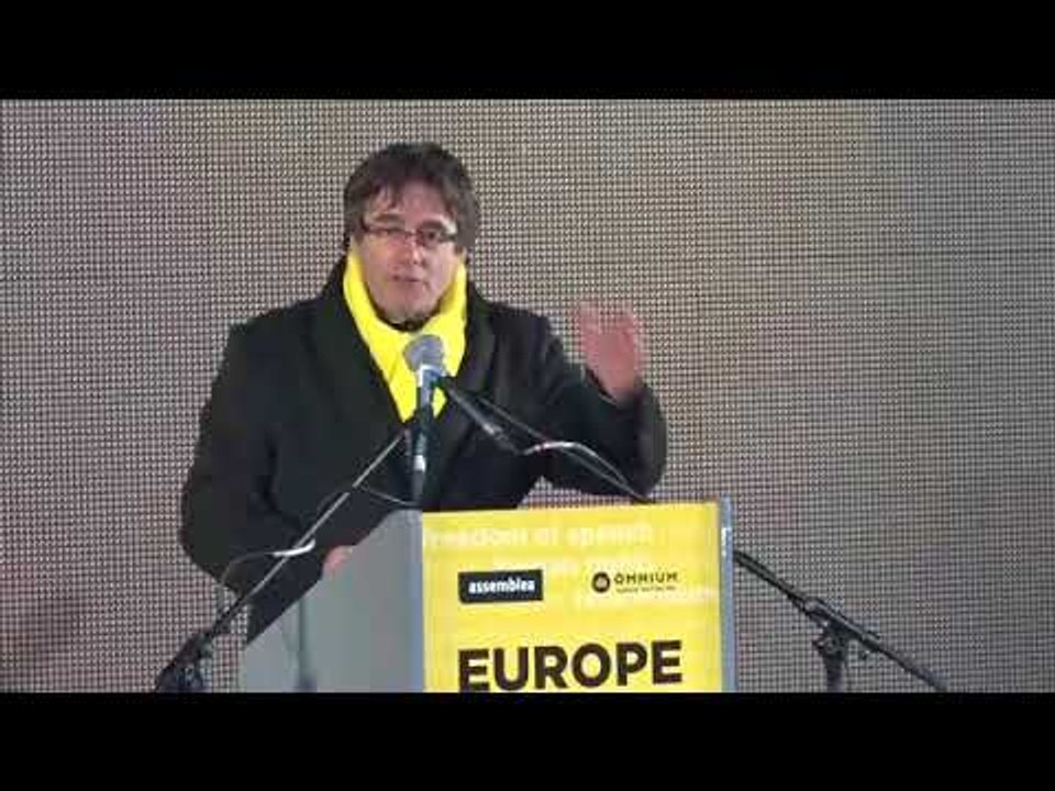 Puigdemont interpel·la directament a Juncker des de la manifestació de Brussel·les