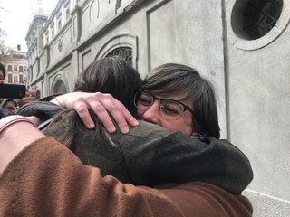 Mireia Boya, aplaudida a la entrada del Tribunal Supremo