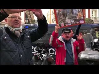 Insultos españolistas en el exterior del Supremo