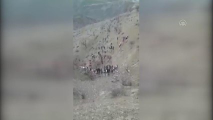 Öğrenci servisi devrildi: 2 ölü, 22 yaralı