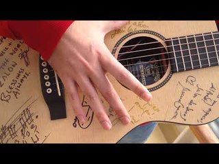 El secreto que esconde la guitarra de Alfred 'OT'