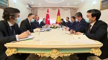 BİŞKEK - Dışişleri Bakanı Çavuşoğlu, Kırgızistan Cumhurbaşkanı Caparov ile görüştü