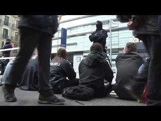 Concentración de los CDR en la comisaría de las Corts