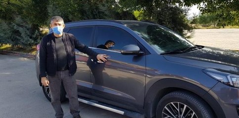 Sıfır kilometre aracın şanzımanı hatalı çıktı, kullanmaya başladığı ikinci günde yolda kaldı