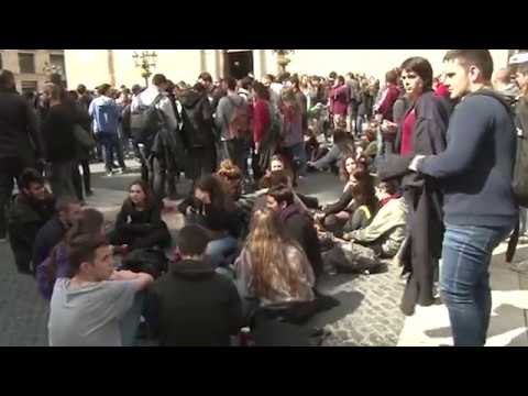 Concentració de la CUP a la plaça Sant Jaume