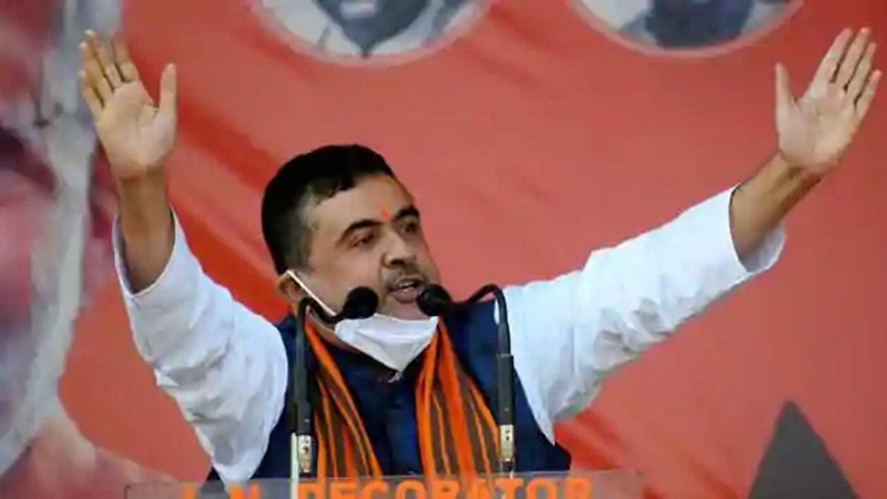 BJP attacks Mamata Banerjee on chanting the Cha...