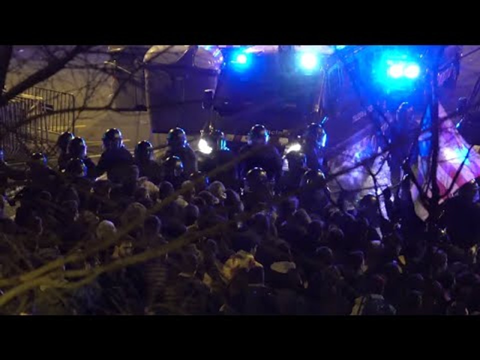 Càrregues dels mossos a Pau Claris