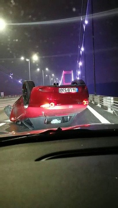 Une course sauvage sur l'autoroute se termine mal pour cet as du volant