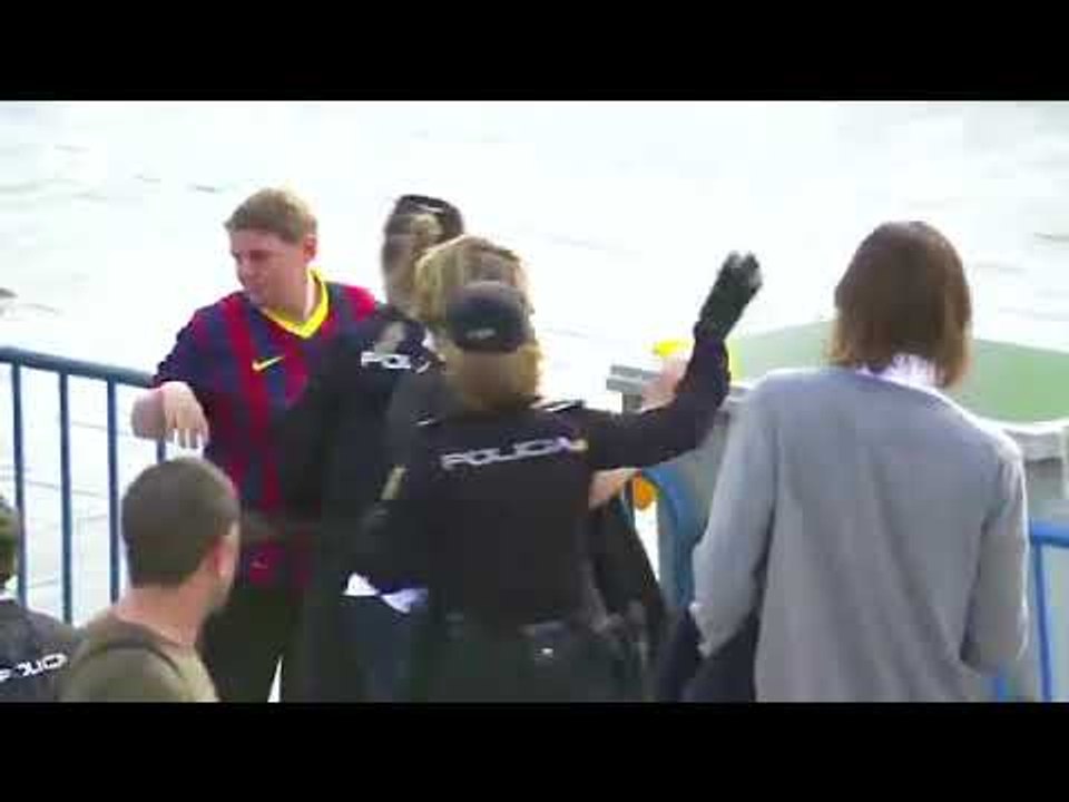 Policía Nacional requisa camisetas amarillas en la final de Copa del Rey