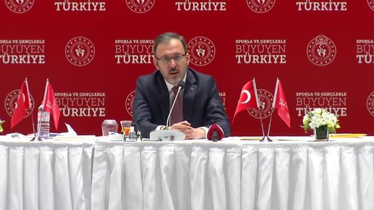 Son dakika haber! Bakan Kasapoğlu: "Onca transferi yapan bir kulüp stada da gereken bakımı, ilgiyi ve itinayı göstermekle mükelleftir. Bunun mazereti olmaz"