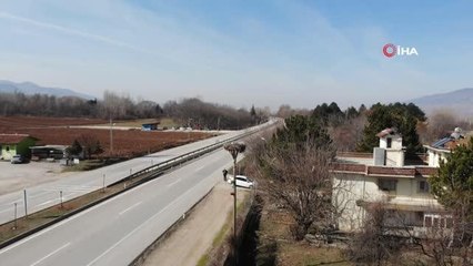 Baharın habercisi yuvasına döndü, görenleri sevindirdi