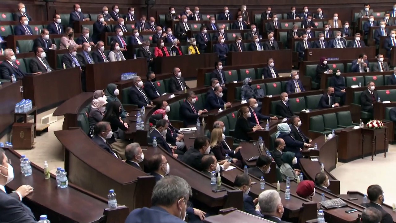 TBMM - Cumhurbaşkanı Erdoğan: 'İstiklal Marşı'nın lafzı ve manasıyla anlayamayan tek bir Türkiye Cumhuriyeti vatandaşı dahi olabileceğine ihtimal vermek istemiyorum'