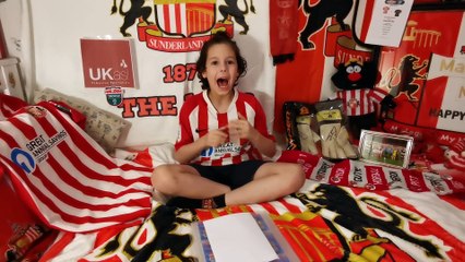 Young fan George Henderson gets signed Sunderland AFC shirt