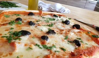 Recette de la pâte à pizza  moelleuse et croustillante