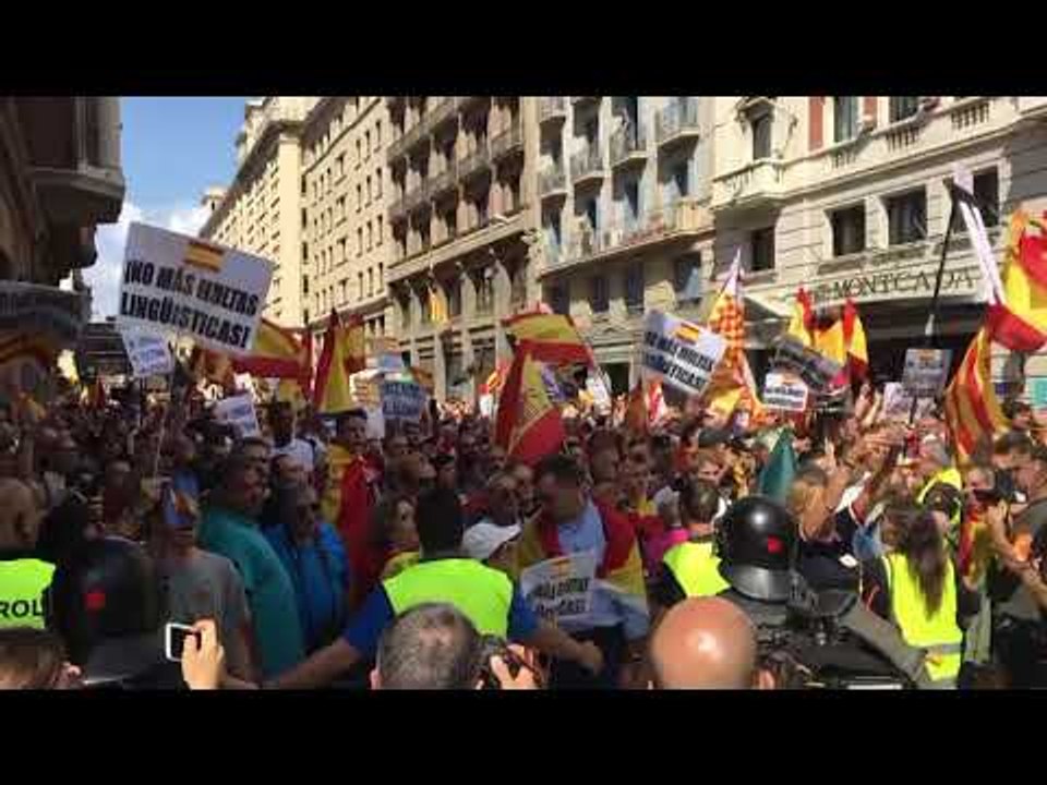 Unionistas, a mossos: "¿El 1-O, donde estábais?"