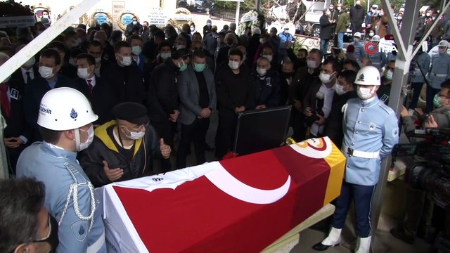 Usta oyuncu Rasim Öztekin son yolculuğuna uğurlanıyor