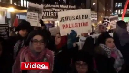 Trump, Chicago’da protesto edildi