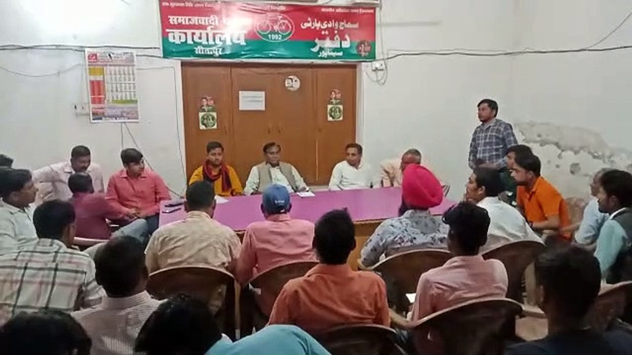 सैकड़ों भाजपाइयों ने समाजवादी पार्टी का थामा दामन