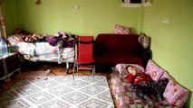 KAHRAMANMARAŞ - Doğuştan engelli 3 çocuğuna fedakarca bakan Kahramanmaraşlı anneye Türk Kızılaydan ziyaret