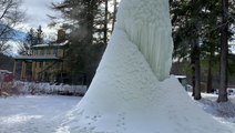 'Ice volcano' forms amid freezing weather in New York