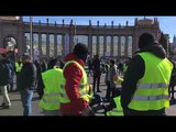 Els taxistes tallen el trànsit a plaça Espanya