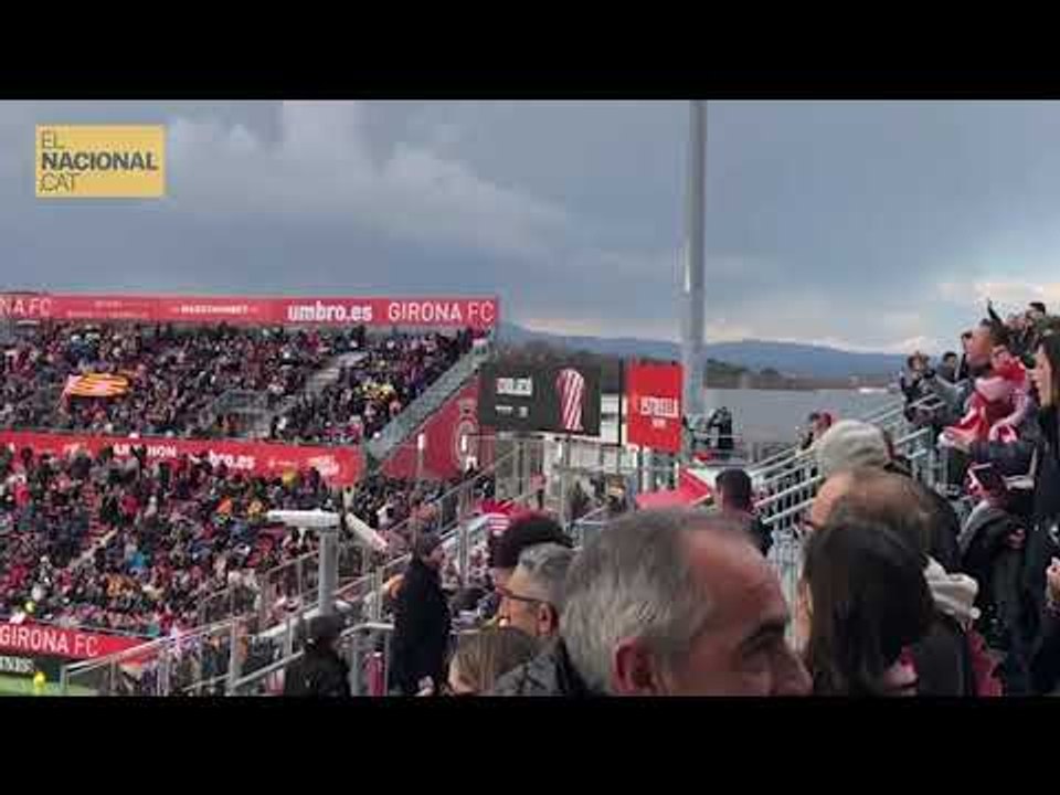 Montilivi canta 'Els Segadors' abans del Girona-Barça