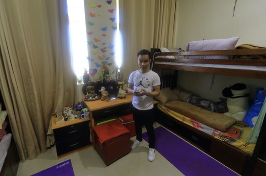 Meet the Filipino housekeeper in Dubai who stays true to his roots