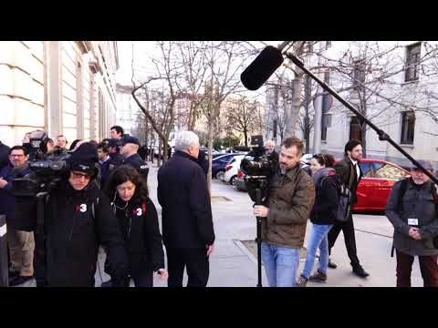 Al Iu-tuber el fan fora del perímetre