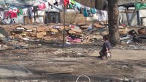 Дома из мусора: кошмарный временный лагерь в Белграде стал для рома постоянным местом жительства