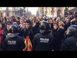 Els Mossos desallotgen els concentrats davant de la fiscalia