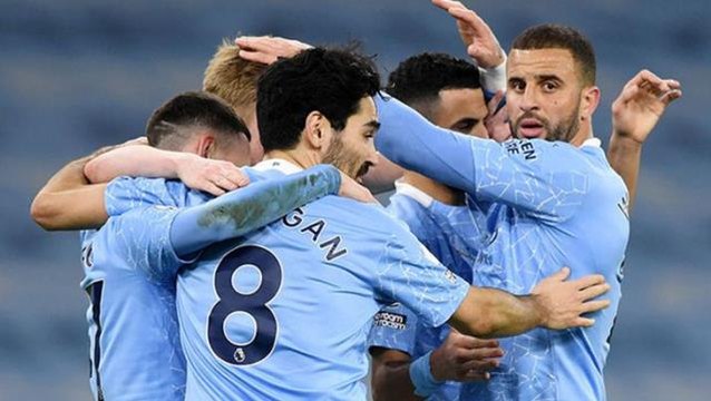 Premier Lig'in 33. haftasında Manchester City, sahasında Southampton'u 5-2 yendi