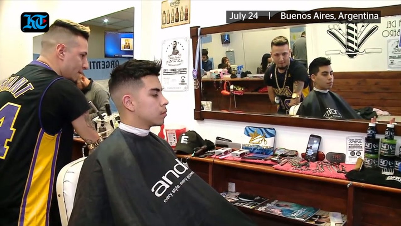 Barber with no hands