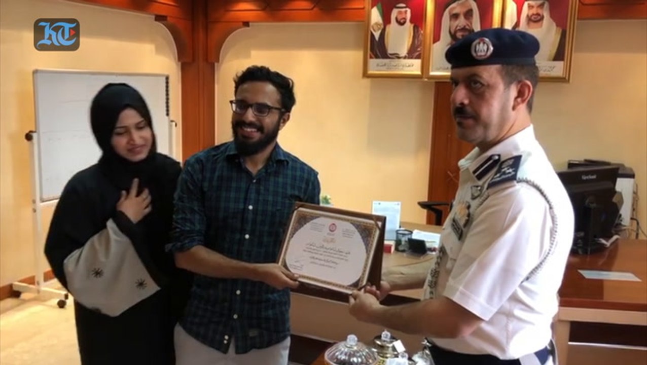 Indian couple risks their lives to save others, averts accidents