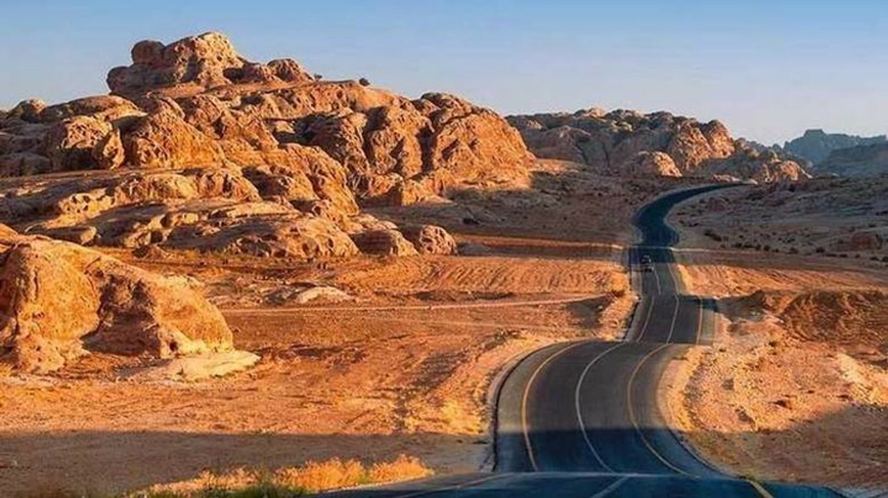 Five scenic must-do UAE road trips
